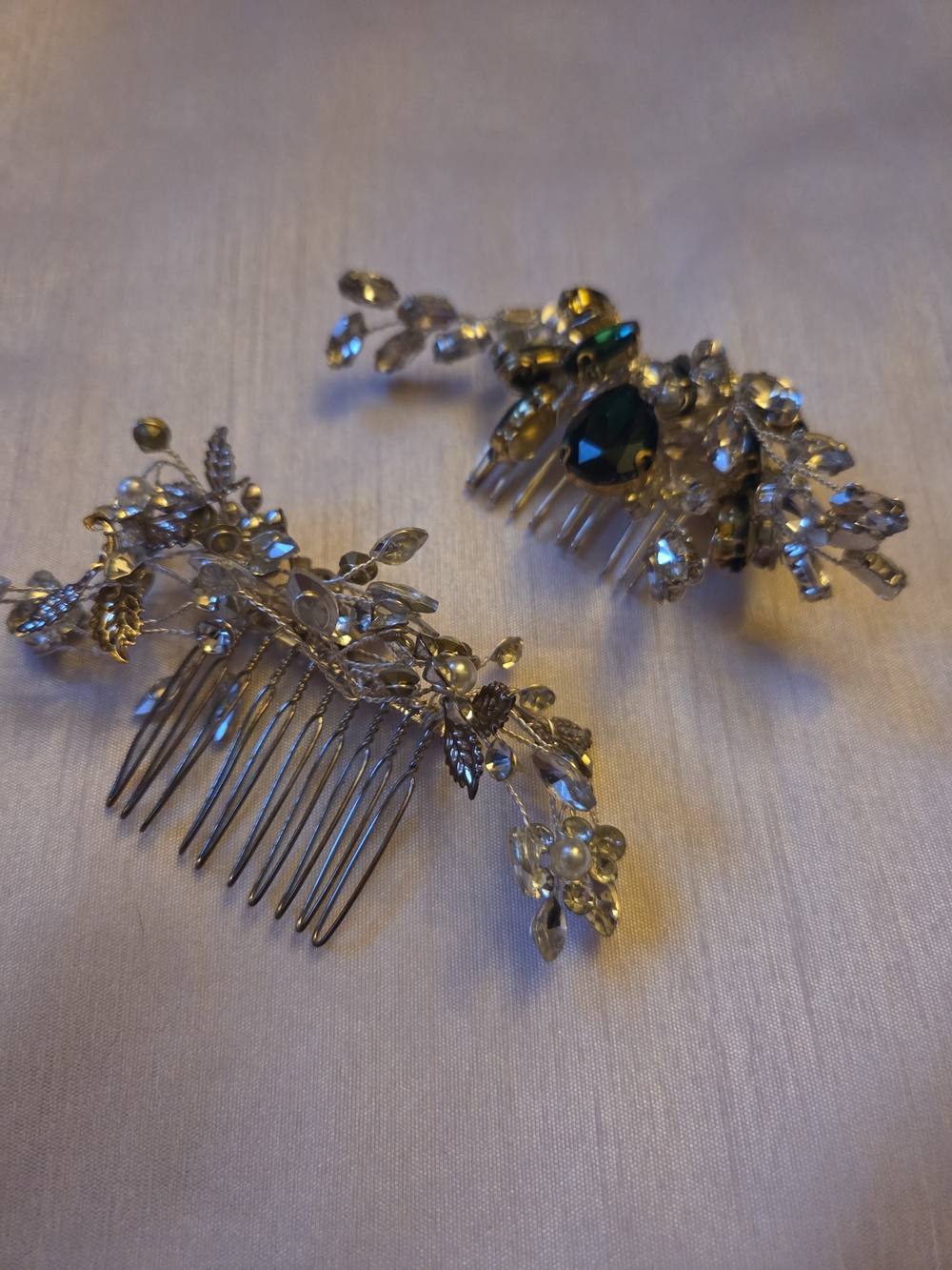 2 Crystal Floral Bridal Hair Combs Emerald Accent Cryatal W/Clear TRUE VINTAGE